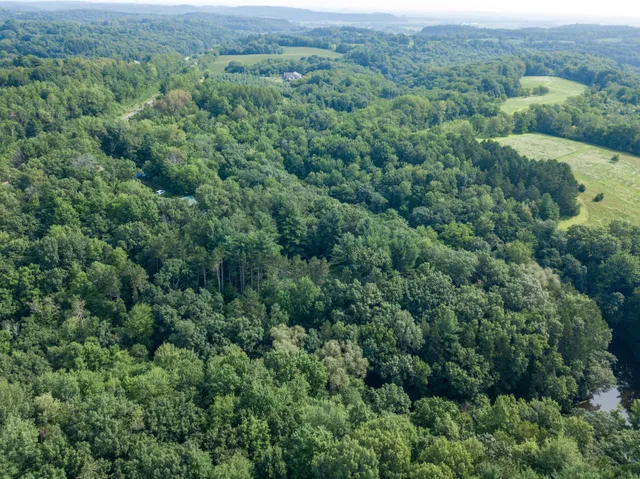 $430,000 | W8601 Highway 82, Elroy, WI 53929