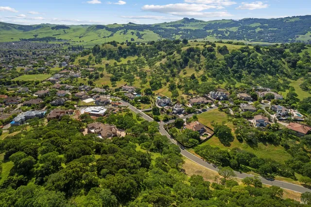 $479,000 | 738 Bridle Ridge Court, Fairfield, CA 94534