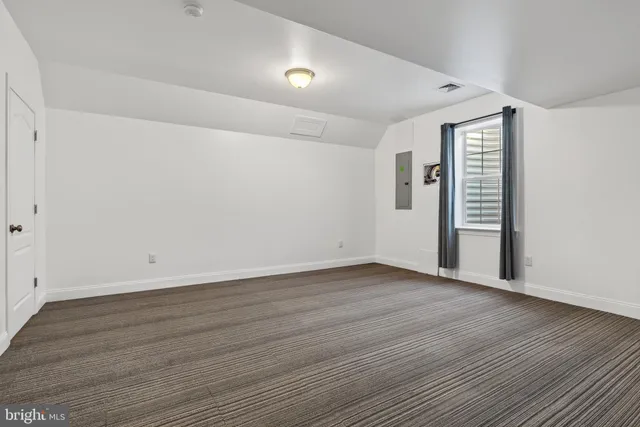 a view of a entrance door of the house