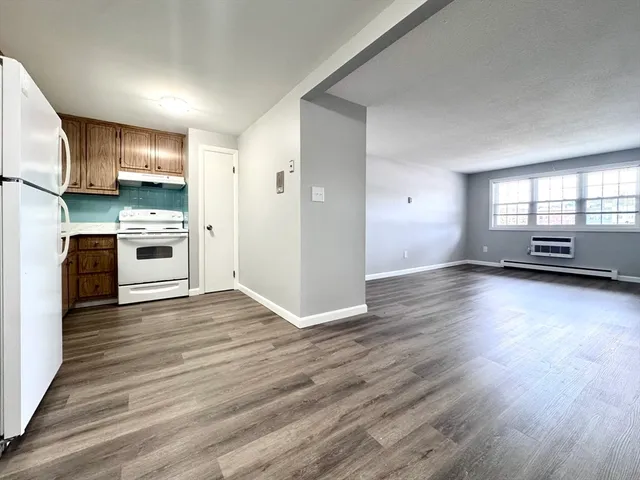 $2,100 | 11 Old Colony Lane, Unit 12, Arlington, MA 02476