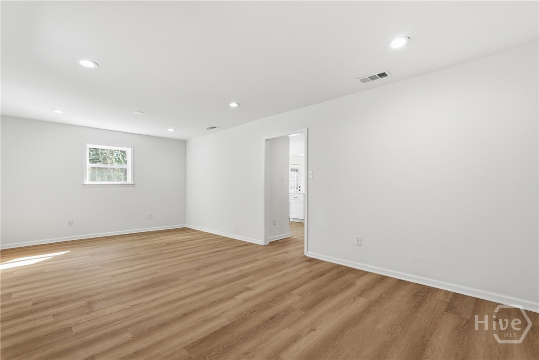 2403 Spivey Avenue Savannah, GA 31408 - Photo 4 of 15