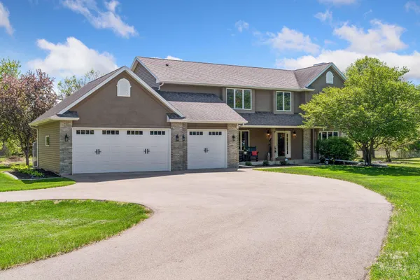 $850,000 | 12145 Illies Avenue North, Hugo, MN 55038
