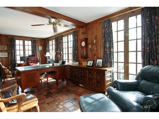 200 River Bluff Road Elgin, IL 60120 - Photo 12 of 19 a living room with furniture and a large window