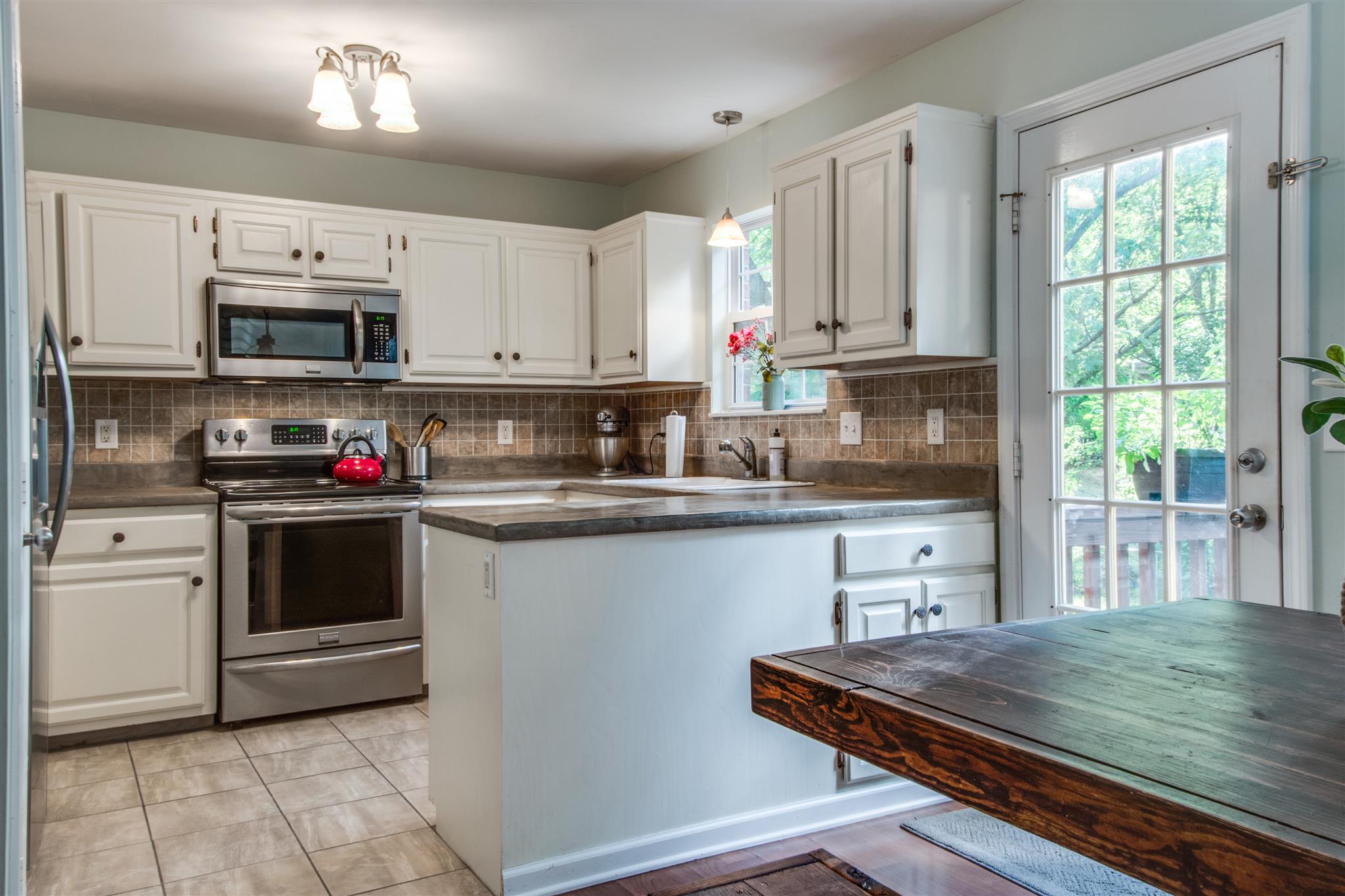 916 Fitzpatrick Road Nashville, TN 37214 - Photo 5 of 15 Gallery Image 5