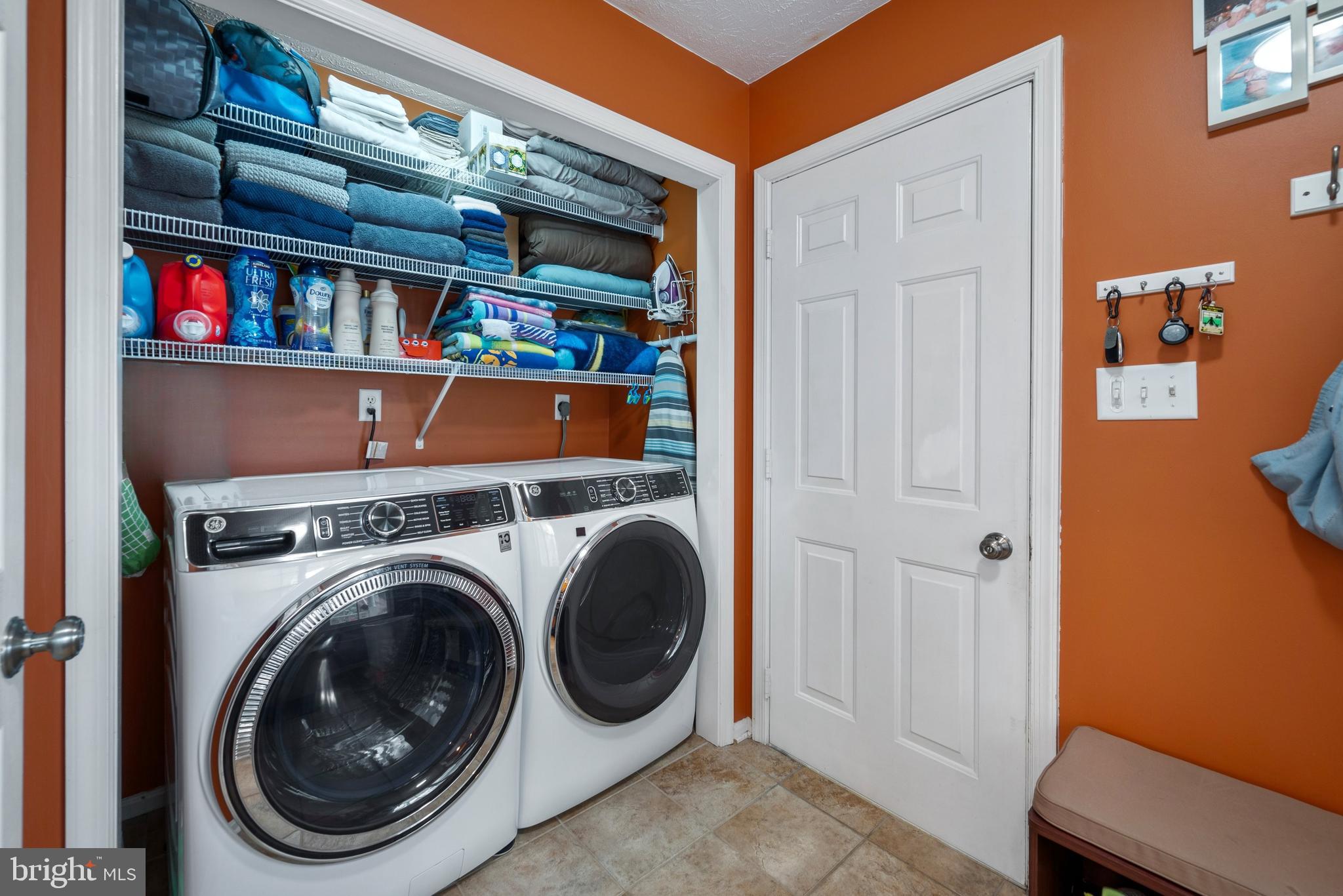 993 Rockland Road Front Royal, VA 22630 - Photo 18 of 37 a utility room with dryer and washer