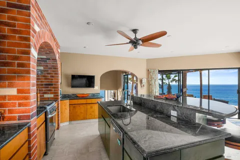 $3,375,000 | 1 Manzana, Outside California, CA 23536