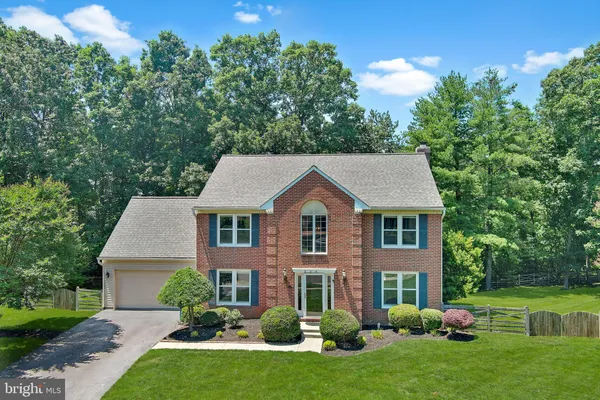$885,000 | 909 Broad Oaks Drive, Herndon, VA 20170