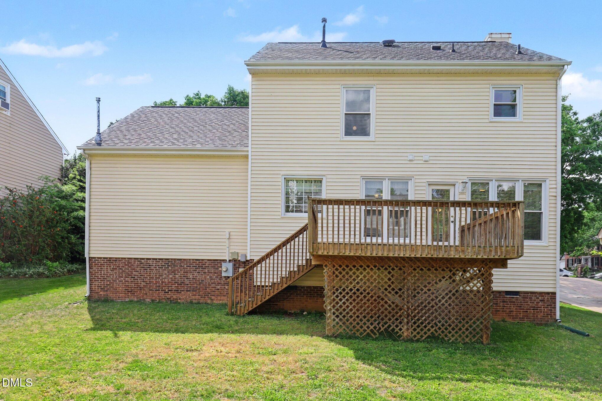 208 Arlington Ridge Cary, NC 27513 - Photo 2 of 37 Rear of Home
