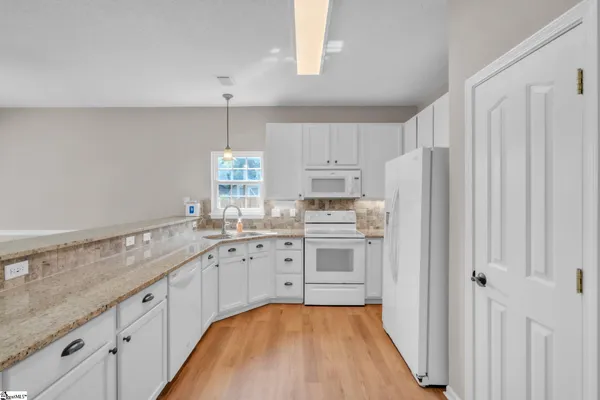 $374,900 | 10 Hessell Court, Greer, SC 29650