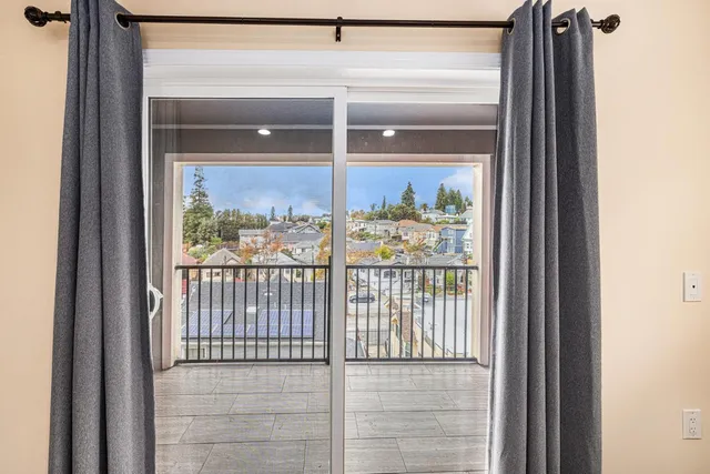 $3,895 | 2531 Wallace Street, Oakland, CA 94606