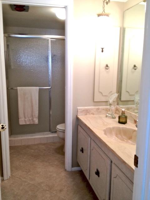 308 Golfview Road, Unit PH08 North Palm Beach, FL 33408 - Photo 6 of 19 Master Bath