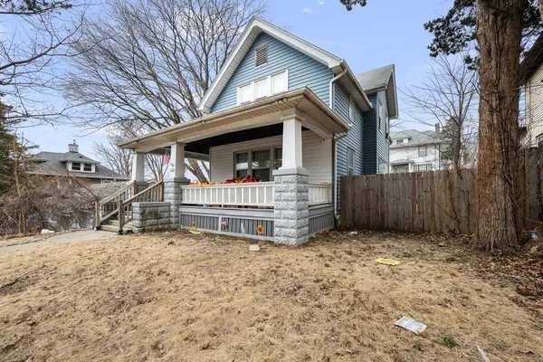 $99,000 | 1323 17th Street, Rock Island, IL 61201