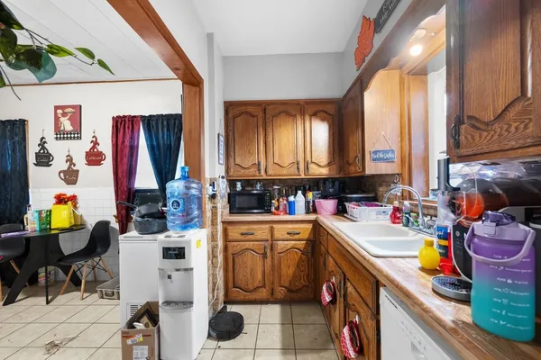 $84,000 | 1323 17th Street, Rock Island, IL 61201