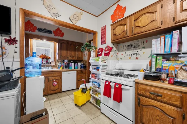 $84,000 | 1323 17th Street, Rock Island, IL 61201