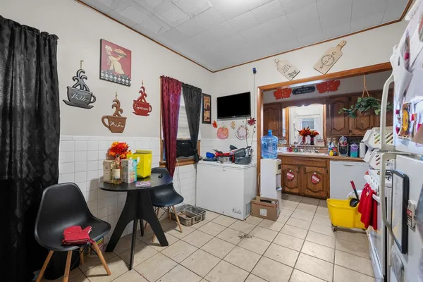 $84,000 | 1323 17th Street, Rock Island, IL 61201