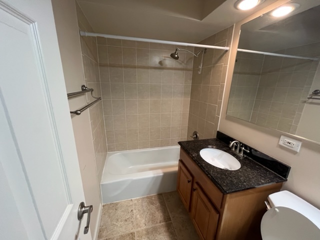 1919 South Wolf Road, Unit 416 Hillside, IL 60162 - Photo 12 of 24 Gallery Image 12