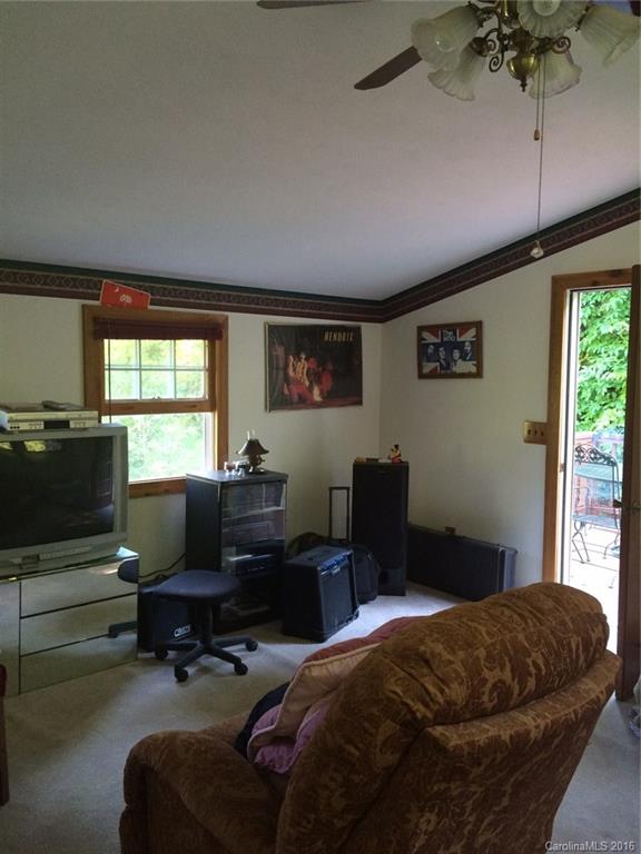 276 Long Branch Road Marshall, NC 28753 - Photo 22 of 24 Gallery Image 22