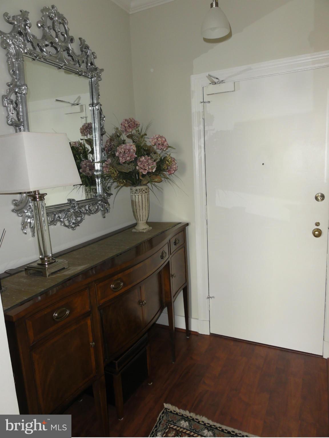 1 East Chase Street, Unit 814 Baltimore, MD 21202 - Photo 4 of 27 a view of cabinets