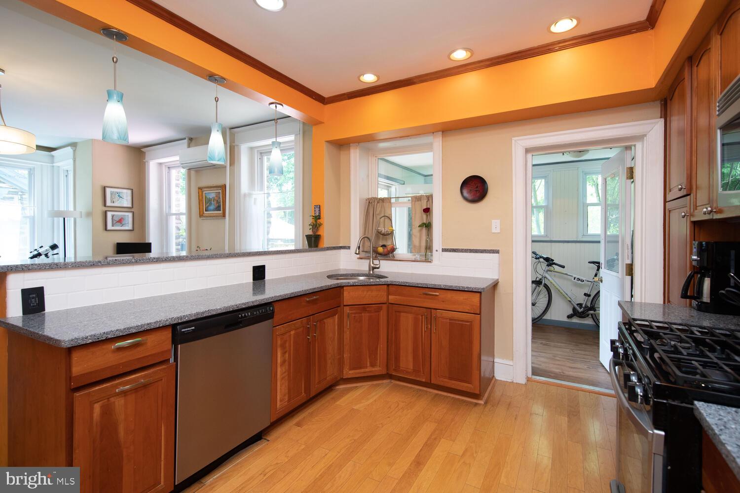 7138 Cresheim Road Philadelphia, PA 19119 - Photo 11 of 45