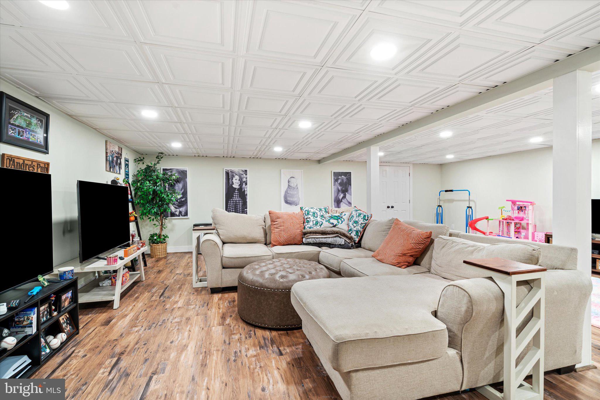 500 Walker Avenue Ewing, NJ 08628 - Photo 23 of 33