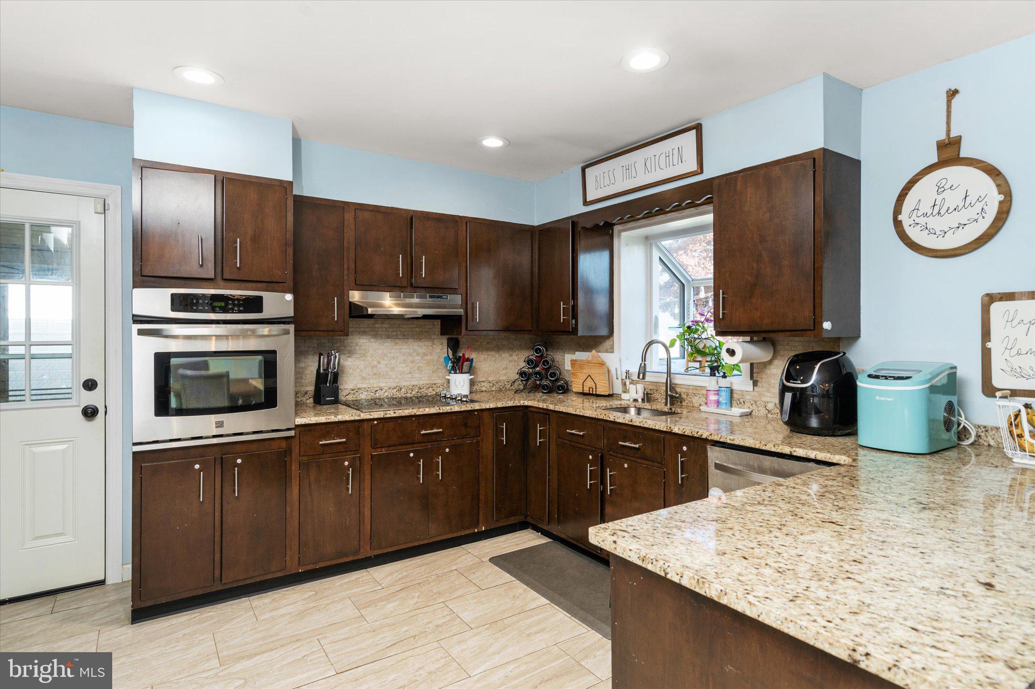 500 Walker Avenue Ewing, NJ 08628 - Photo 9 of 33