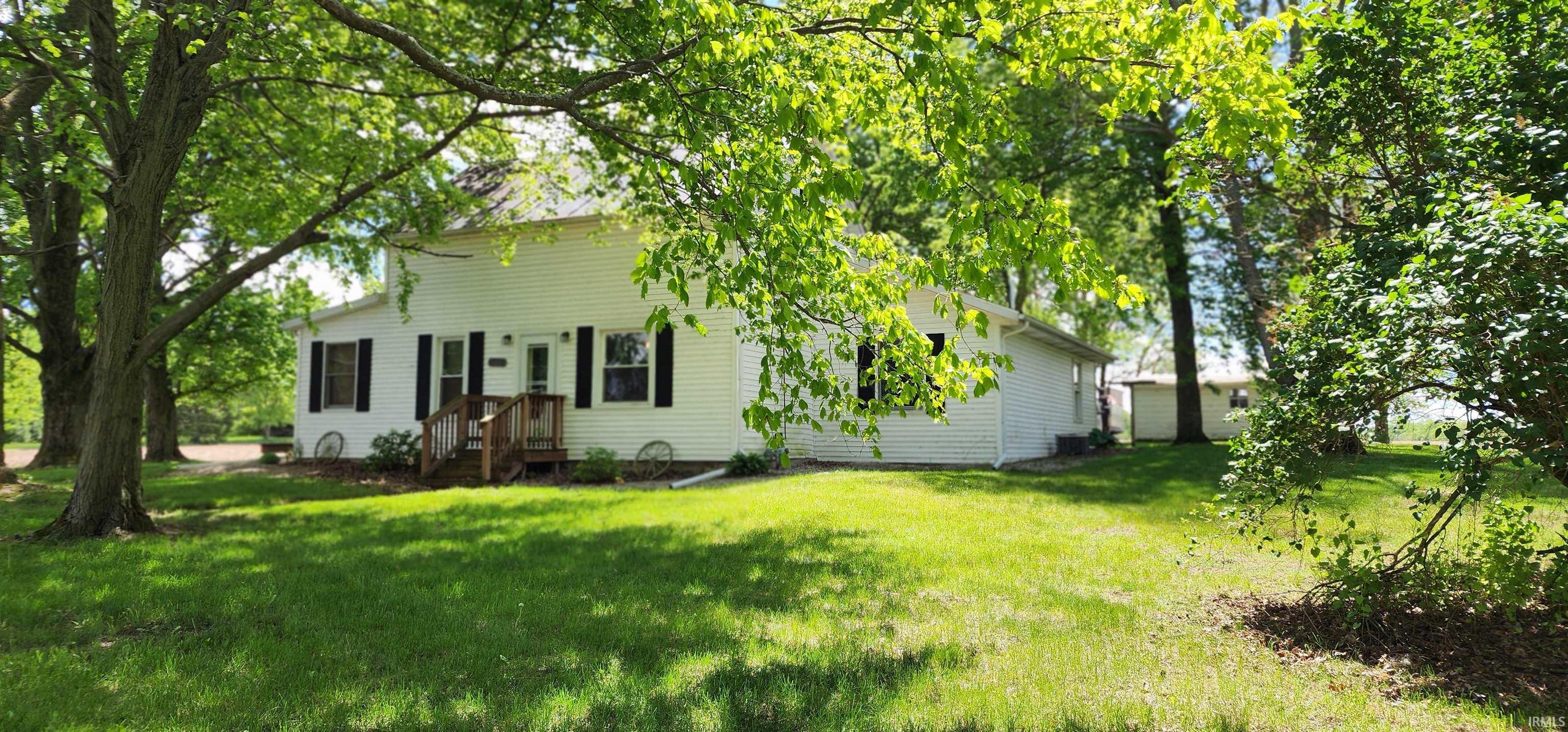 4593 East Armstrong Road Leesburg, IN 46538 - Photo 2 of 23 Gallery Image 2