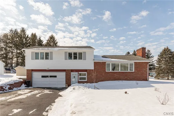 $360,000 | 5094 Skyline Drive, Onondaga, NY 13215