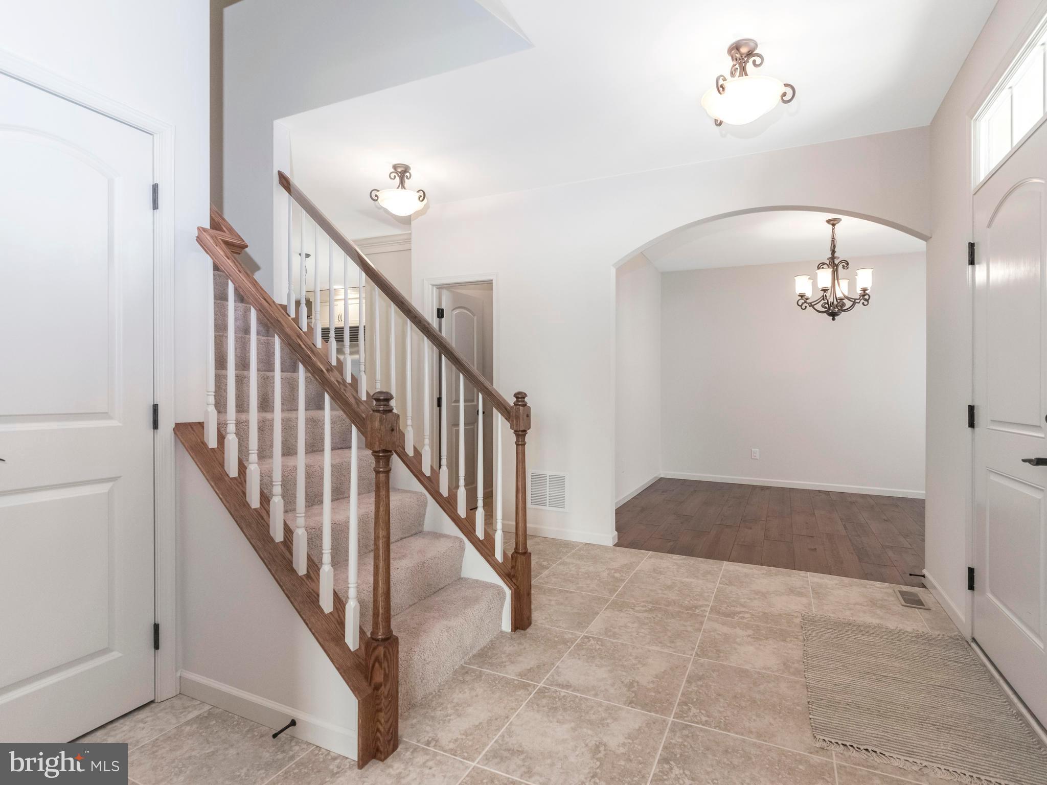 712 Bee Ridge Path Cochranville, PA 19330 - Photo 3 of 27 Spacious Foyer with Tile Floor