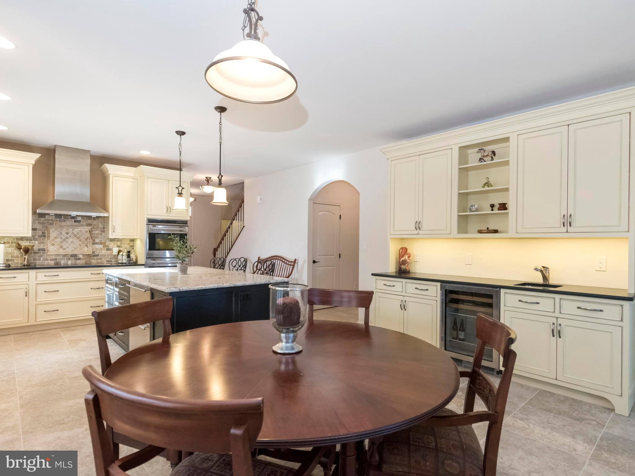 712 Bee Ridge Path Cochranville, PA 19330 - Photo 6 of 27 Kitchen Dining Area