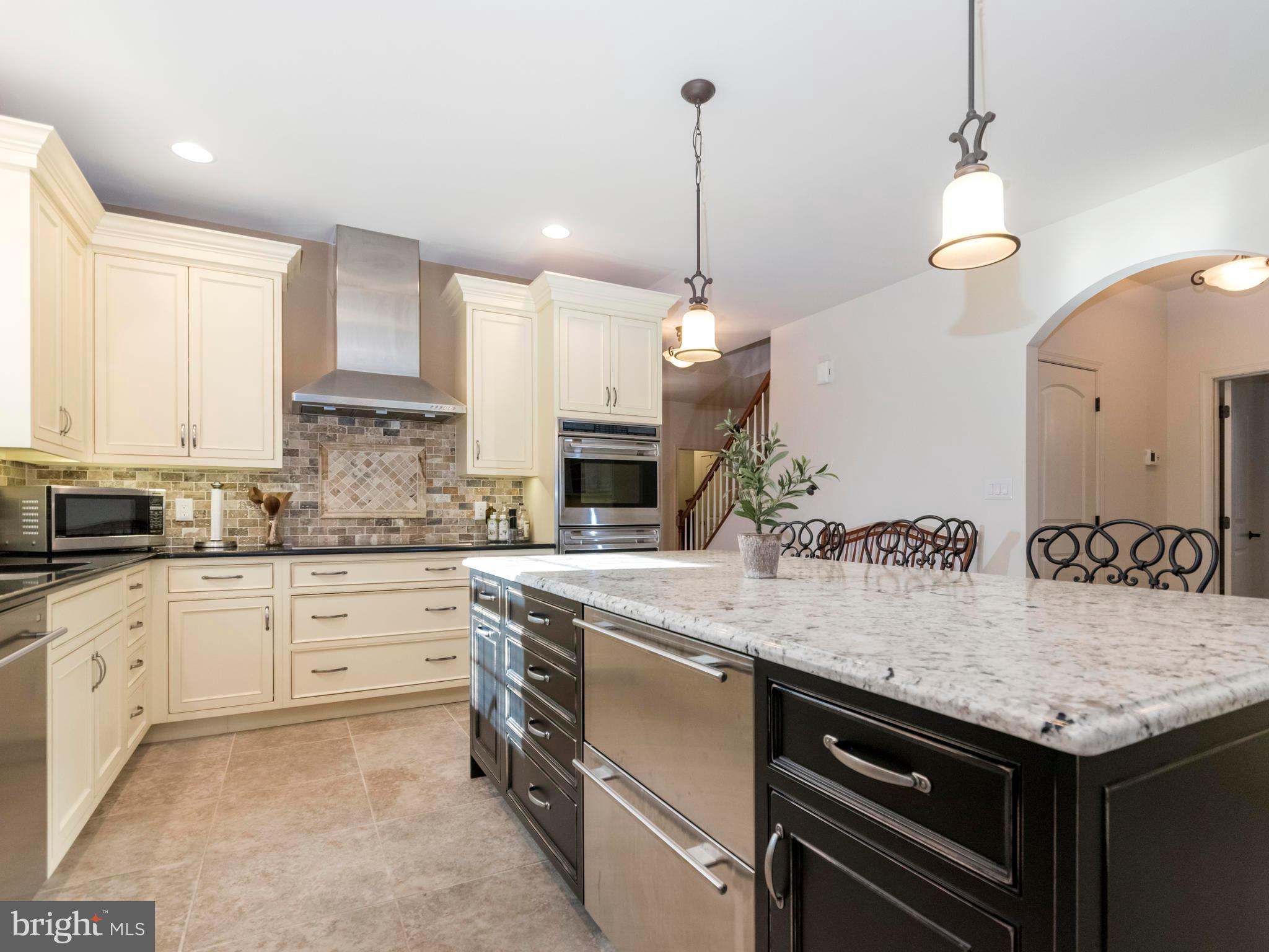 712 Bee Ridge Path Cochranville, PA 19330 - Photo 7 of 27 Gorgeous Cabinets & Granite Counters