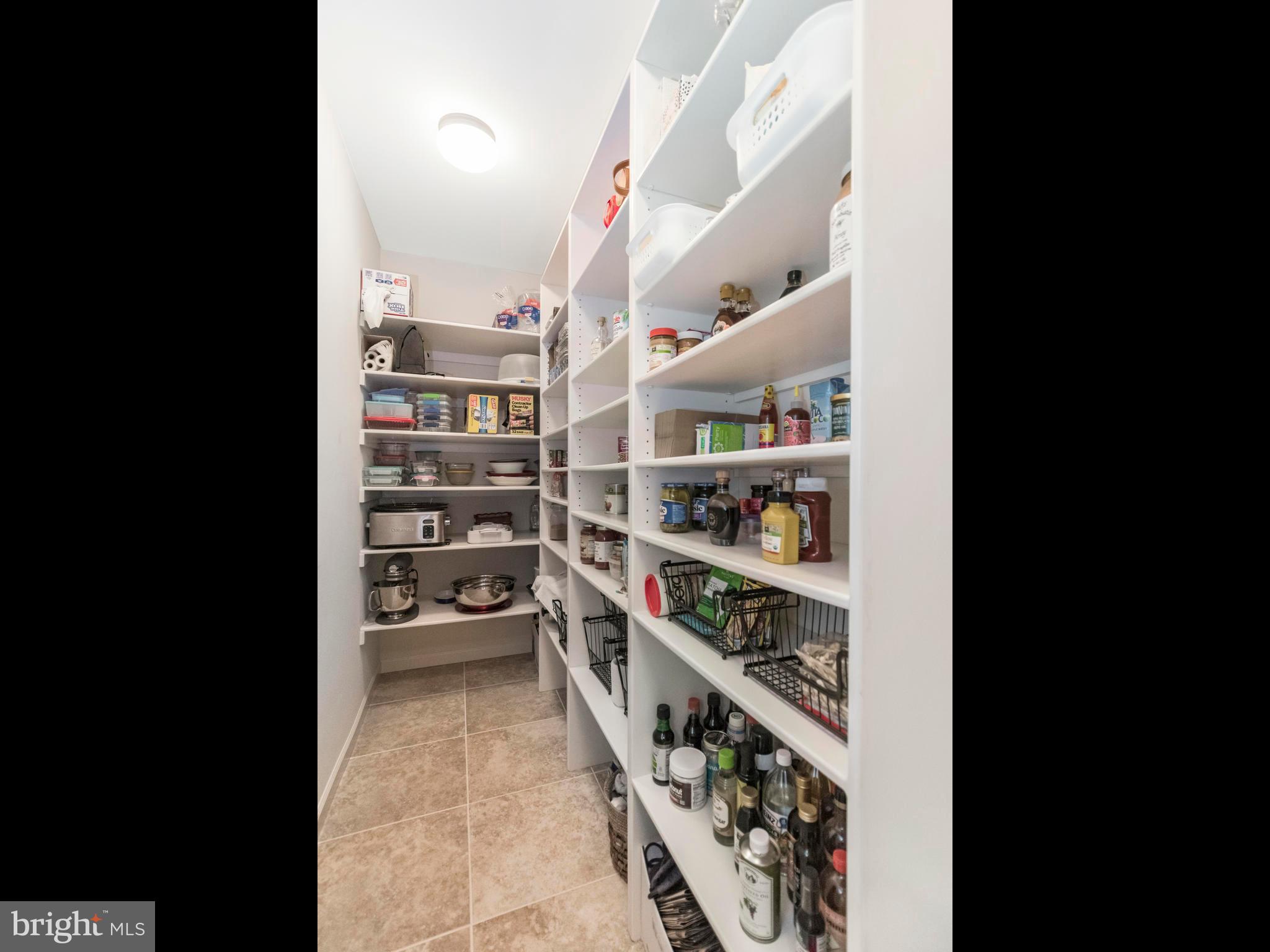 712 Bee Ridge Path Cochranville, PA 19330 - Photo 9 of 27 Large Walk In Pantry