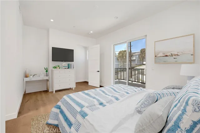 $1,799,000 | 2100 Carnegie Lane, Redondo Beach, CA 90278