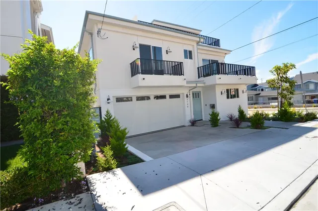 $1,799,000 | 2100 Carnegie Lane, Redondo Beach, CA 90278