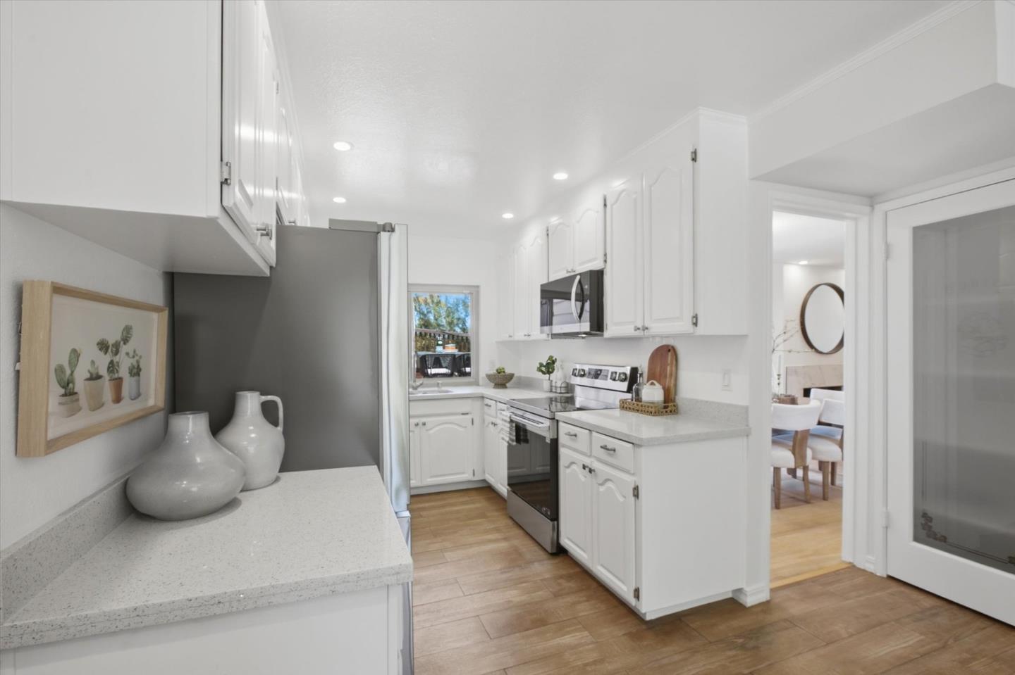 22963 Longdown Road Cupertino, CA 95014 - Photo 17 of 115 Gallery Image 17