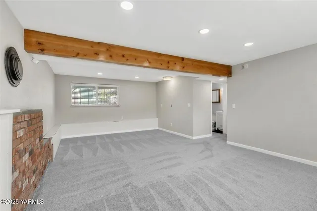 a view of a house with a back yard