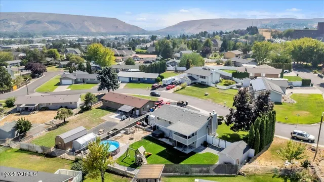 an aerial view of multiple house