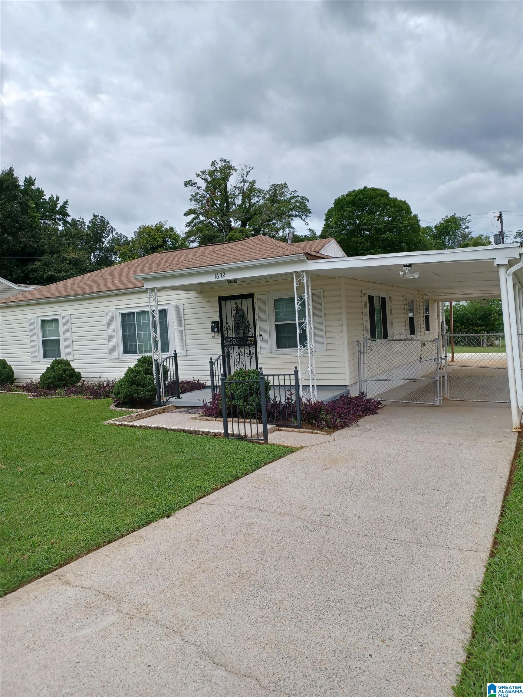 1632 Roberts Street Southwest Birmingham, AL 35211 - Photo 2 of 19