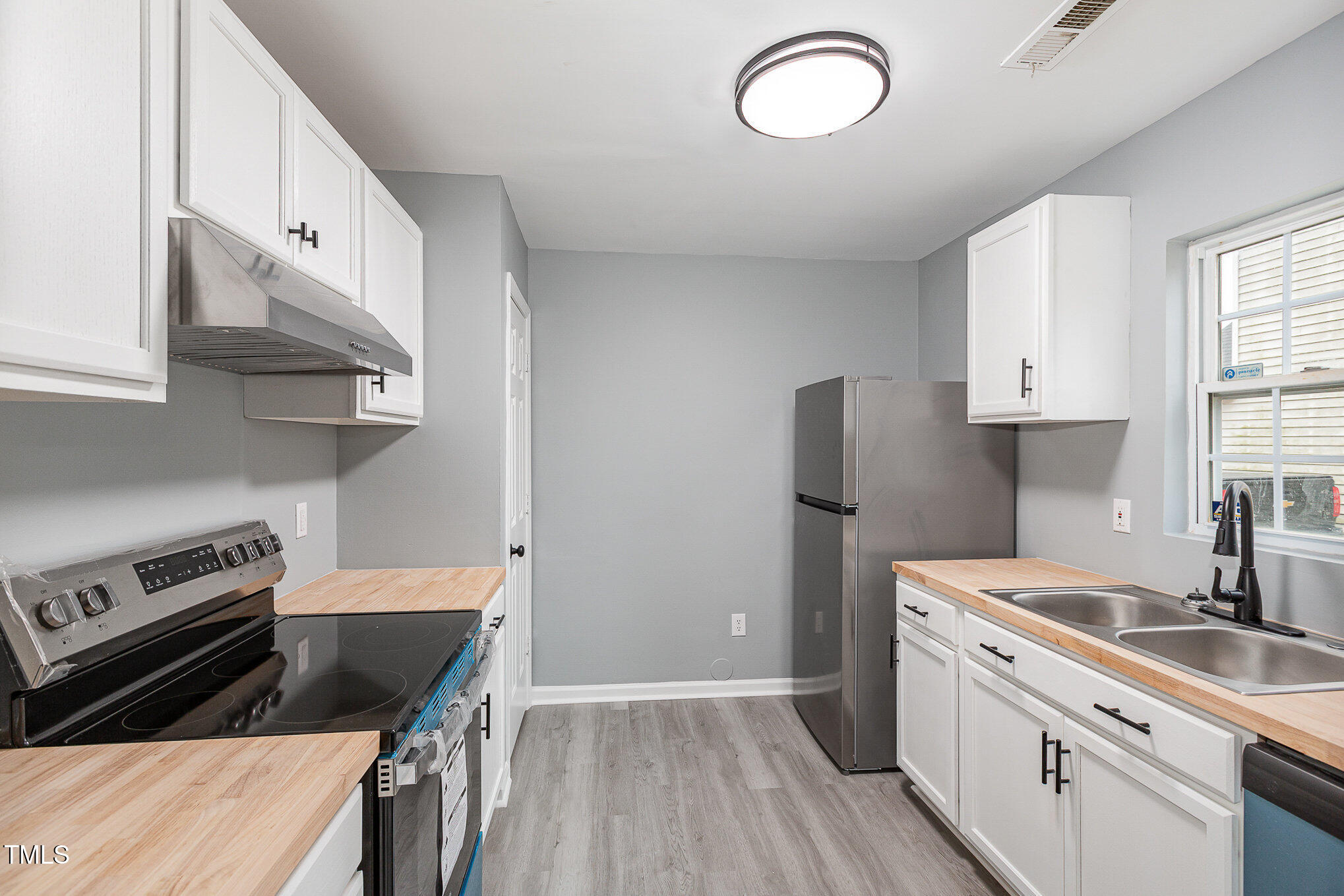 2862 Filbert Street Raleigh, NC 27610 - Photo 5 of 16 file_347