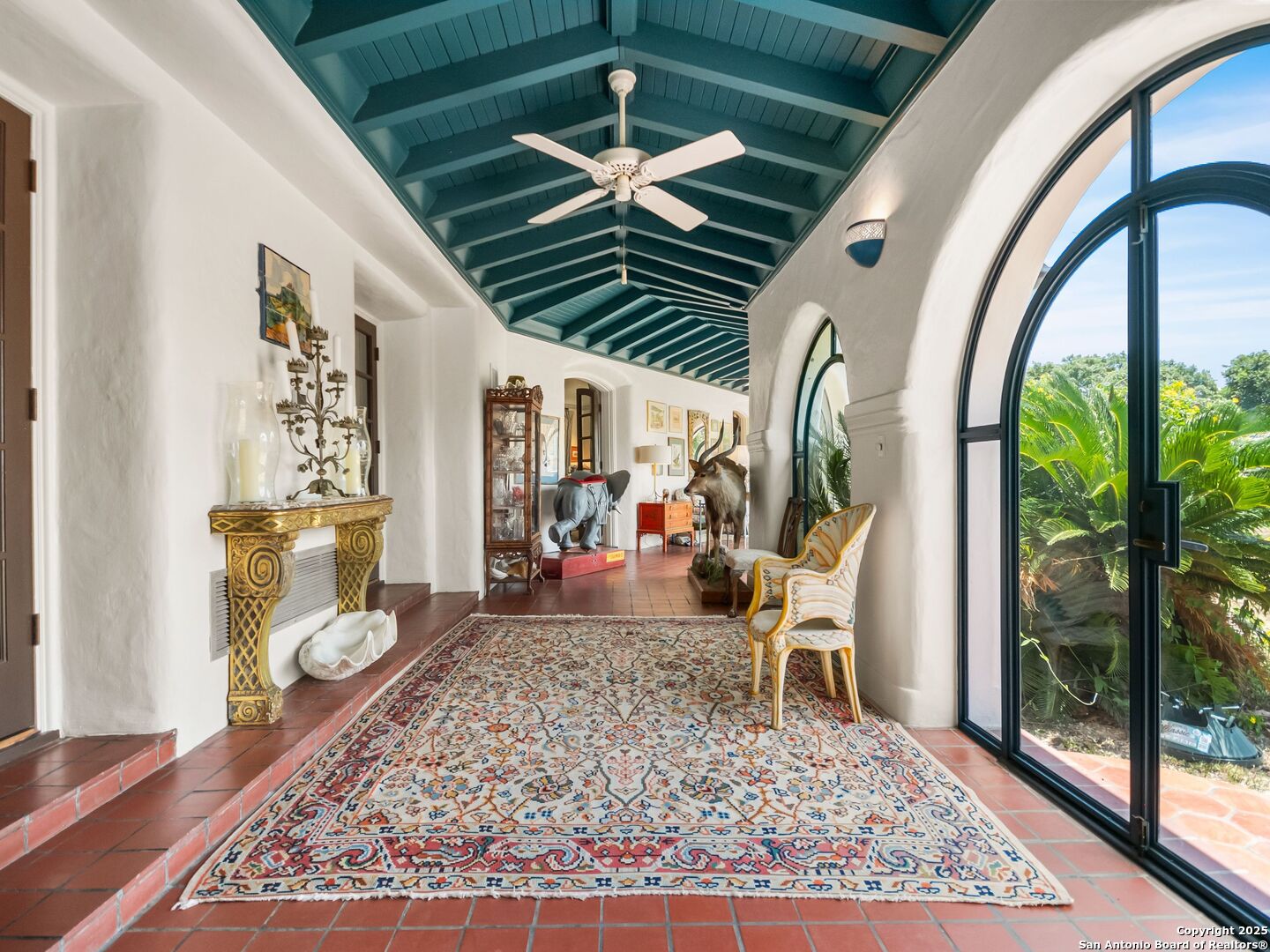 204 Zambrano Road San Antonio, TX 78209 - Photo 24 of 58 a very nice looking room with a large window