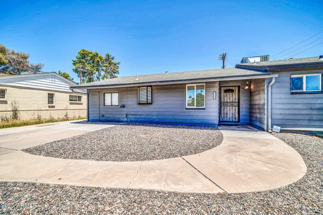 a view of a house with a tub