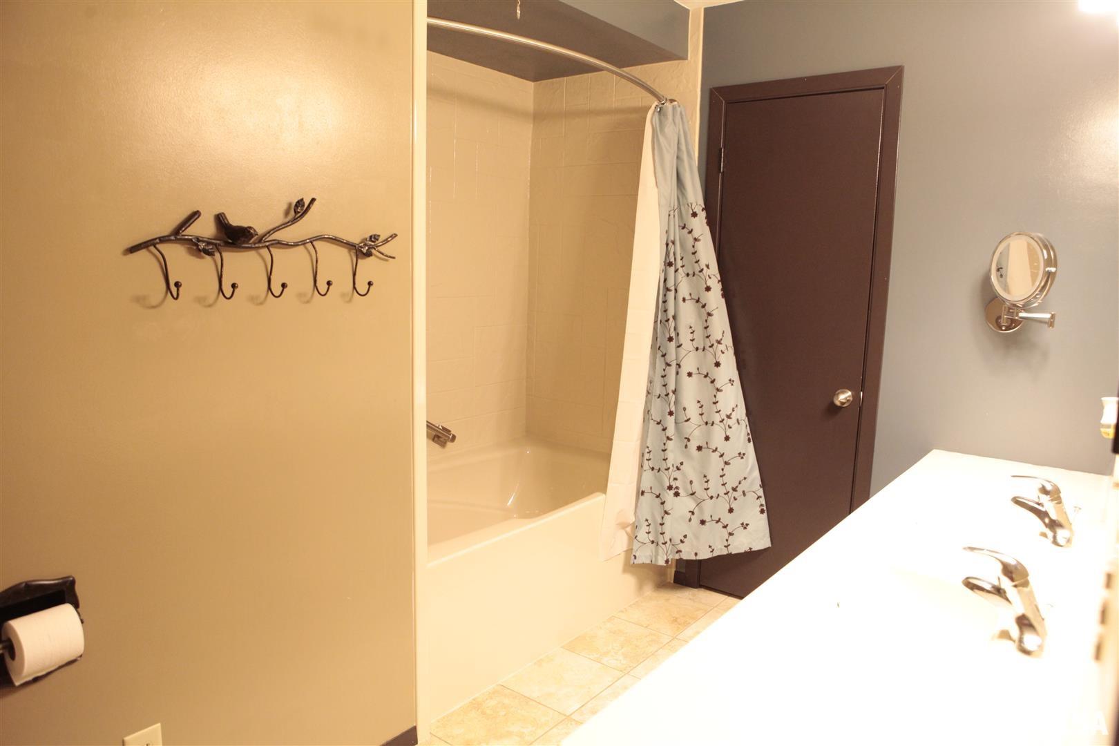 25750 Eastpoint Road Tremont, IL 61568 - Photo 8 of 31