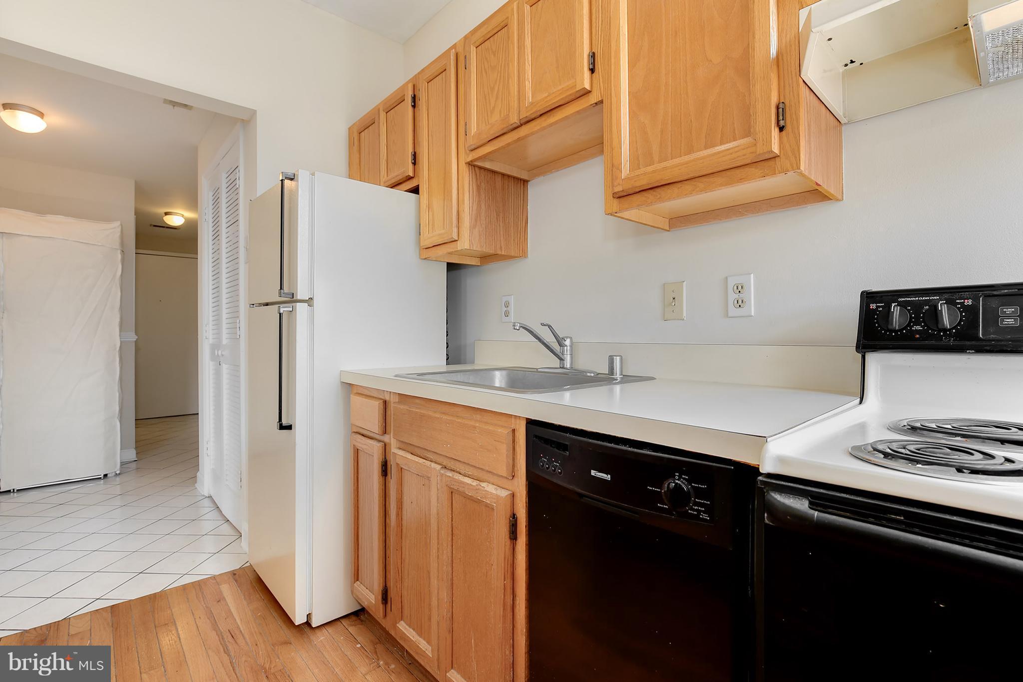 1930 18th Street Northwest, Unit 31 Washington, DC 20009 - Photo 11 of 27 Kitchen