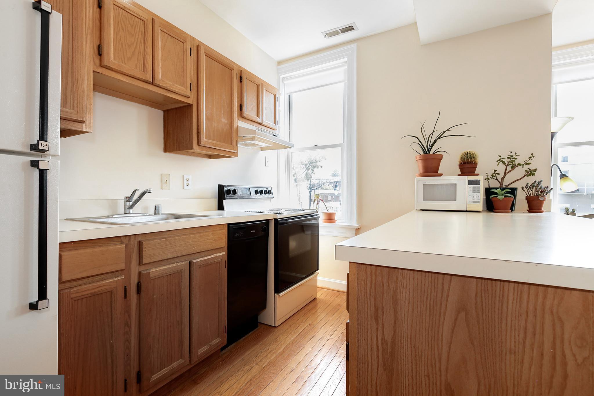 1930 18th Street Northwest, Unit 31 Washington, DC 20009 - Photo 9 of 27 Kitchen