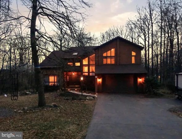 $545,000 | 20 Highland Drive, Fleetwood, PA 19522