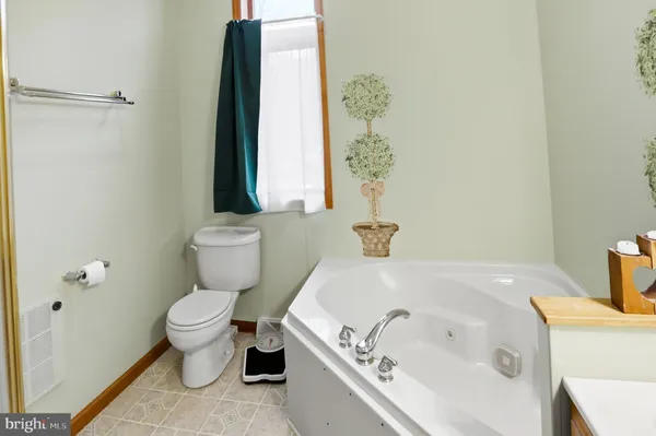 $545,000 | 20 Highland Drive, Fleetwood, PA 19522