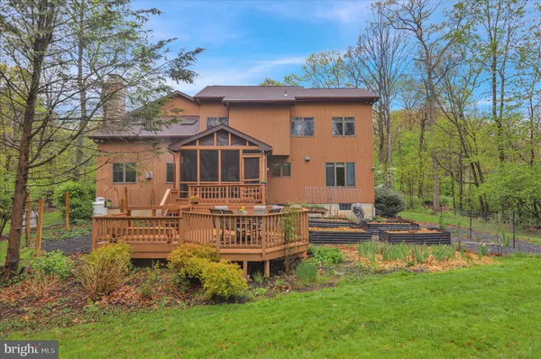 $525,000 | 20 Highland Drive, Fleetwood, PA 19522