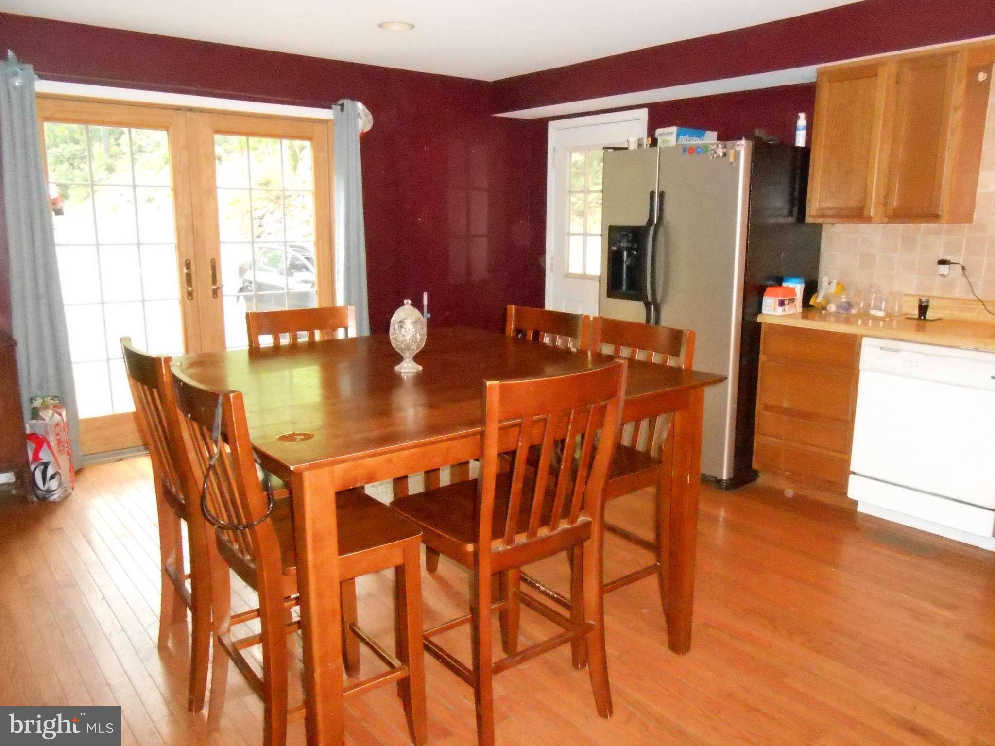 828 Jonathan Road Linden, VA 22642 - Photo 3 of 24 a dining room with furniture and window