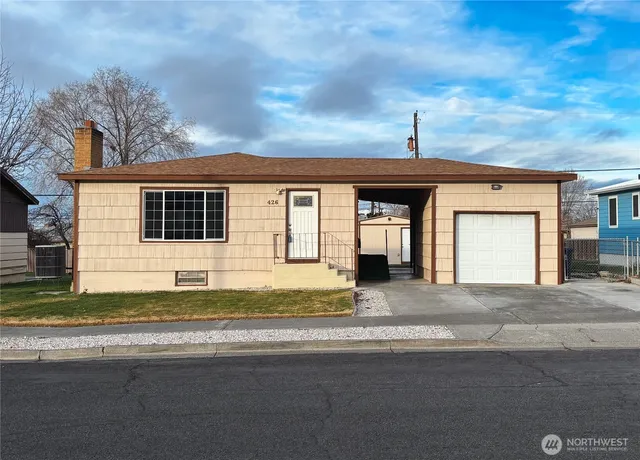 $325,000 | 426 East Brown Avenue, Moses Lake, WA 98837
