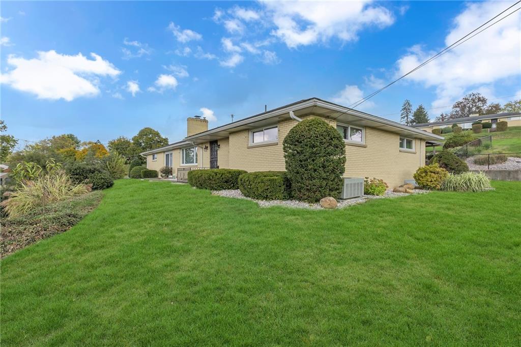 606 Wack Drive Rochester, PA 15074 - Photo 5 of 28