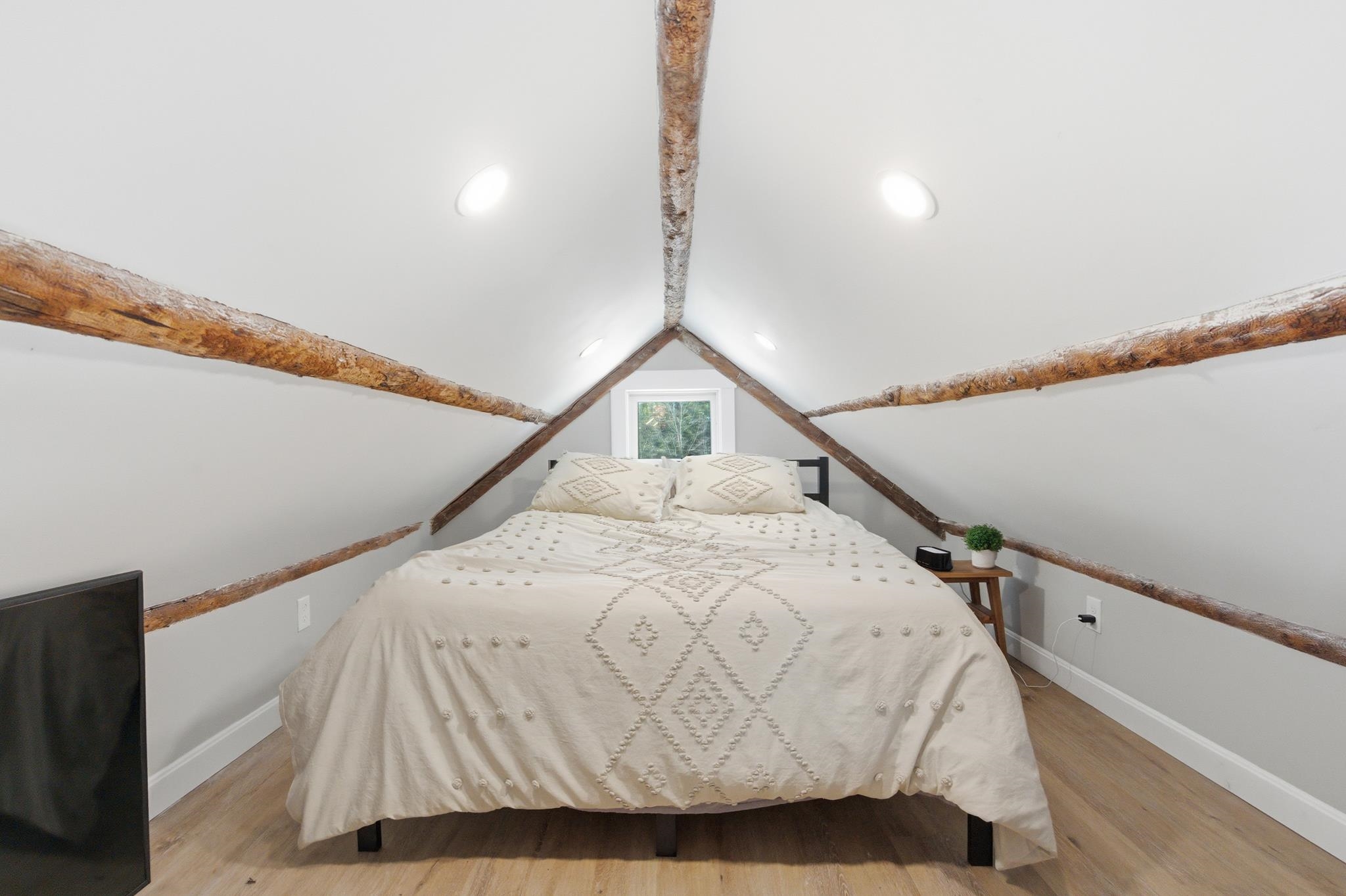 42 Rockland Road Weare, NH 03281 - Photo 25 of 40